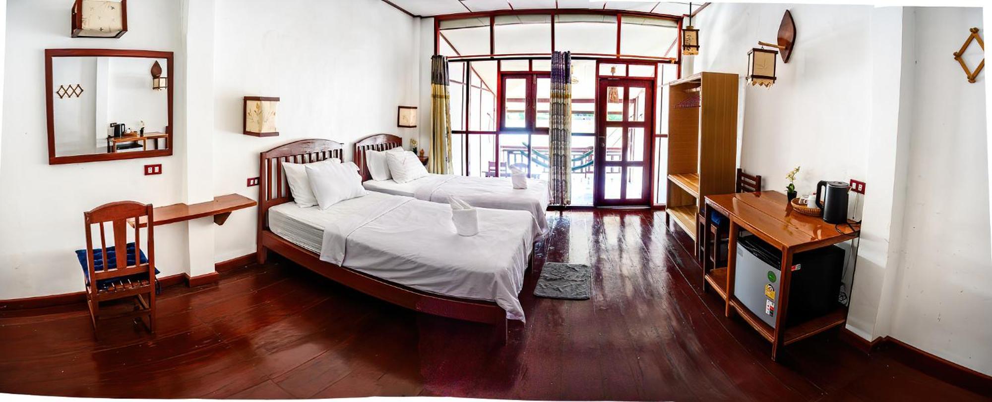 Dokchampa Guesthouse Ban Khon Exterior photo