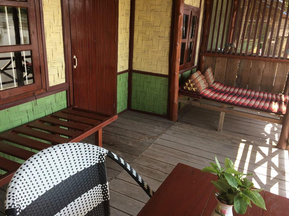 Dokchampa Guesthouse Ban Khon Exterior photo